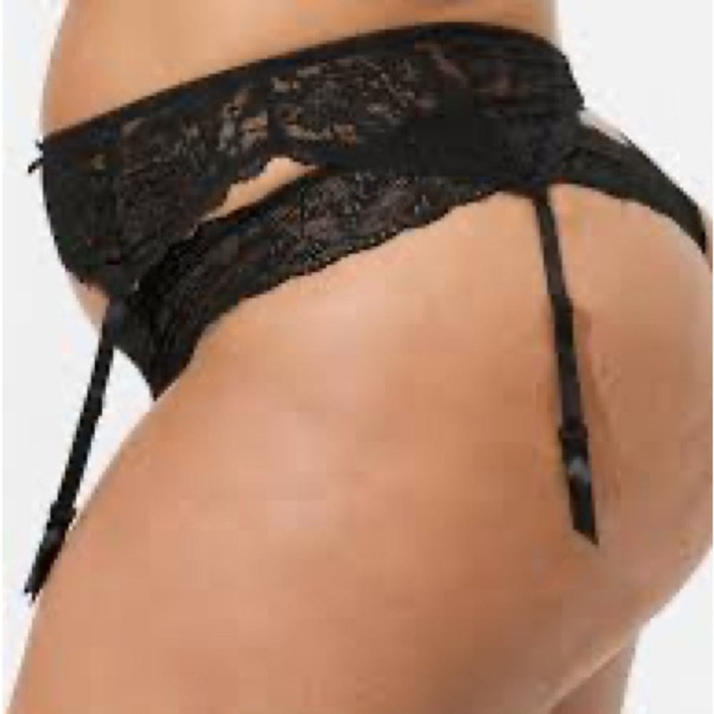 Torrid black lace garter belt 5/6